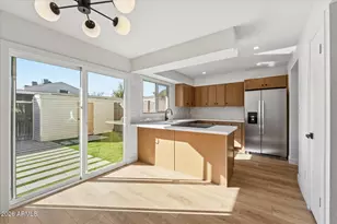 738 E Strahan Dr, Tempe, AZ 85283 - Photo 7