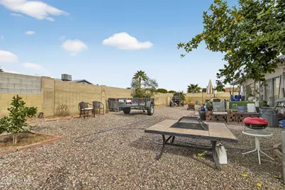 10548 W Caron Drive, Sun City, AZ 85351 - Photo 21