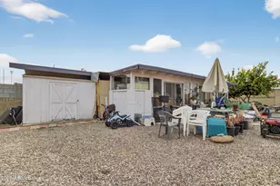 10548 W Caron Dr, Sun City, AZ 85351 - Photo 23