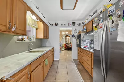 10548 W Caron Drive, Sun City, AZ 85351 - Photo 5