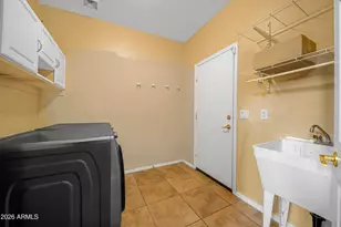 1813 E Beverly Rd, Phoenix, AZ 85042 - Photo 13