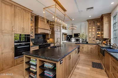 4732 N Dromedary Road, Phoenix, AZ 85018 - Photo 9