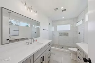 1117 E Fern Dr N, Phoenix, AZ 85014 - Photo 1