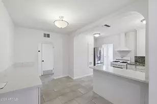 1117 E Fern Dr N, Phoenix, AZ 85014 - Photo 11