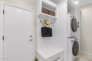 10419 E Helm Dr, Scottsdale, AZ 85255 - Photo 25