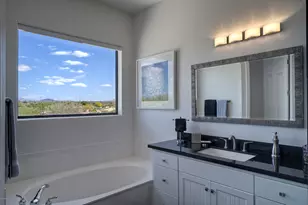 5258 E Hashknife Rd, Phoenix, AZ 85054 - Photo 9