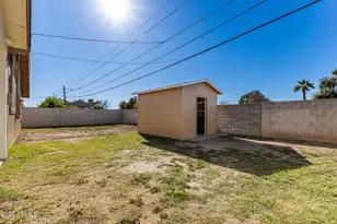 7630 N 42nd Ln, Phoenix, AZ 85051 - Photo 37