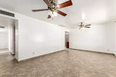 7630 N 42nd Lane, Phoenix, AZ 85051 - Photo 5