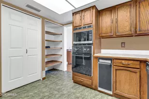 2318 W Monterey Cir, Mesa, AZ 85202 - Photo 19