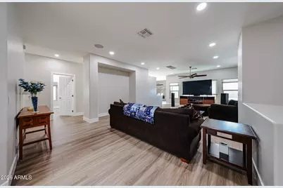 13311 W La Reata Avenue, Goodyear, AZ 85395 - Photo 11