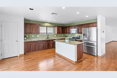 6430 W Barbara Avenue, Glendale, AZ 85302 - Photo 17