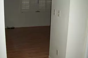 7858 N 47th Ave, Glendale, AZ 85301 - Photo 11