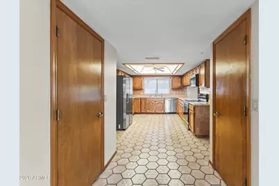 1306 E La Vieve Lane, Tempe, AZ 85284 - Photo 11