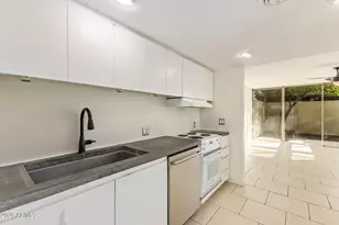 4411 N 40th St, Phoenix, AZ 85018 - Photo 11