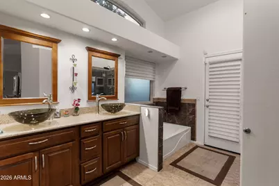 4506 E Lone Cactus Drive, Phoenix, AZ 85050 - Photo 11