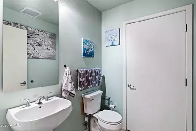208 W Portland Street #360, Phoenix, AZ 85003 - Photo 17