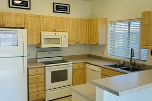 7401 W Arrowhead Clubhouse Dr, Glendale, AZ 85308 - Photo 7