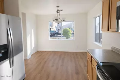 11536 W Oglesby Avenue, Youngtown, AZ 85363 - Photo 9