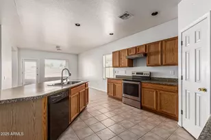 513 S 115th Dr, Avondale, AZ 85323 - Photo 17