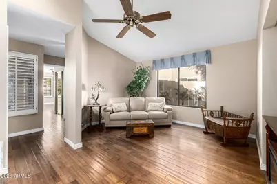 9423 W Kerry Lane, Peoria, AZ 85382 - Photo 11