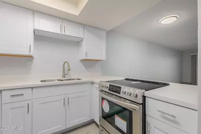 11040 N 28th Drive #130, Phoenix, AZ 85029 - Photo 3