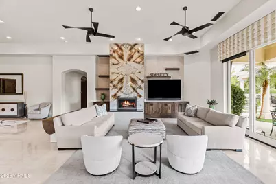 8305 N 50th Street, Paradise Valley, AZ 85253 - Photo 11