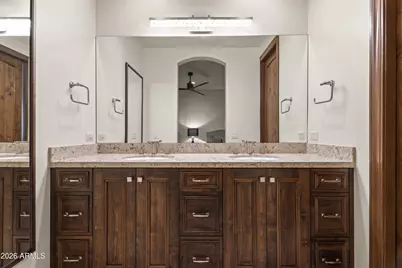 8305 N 50th Street, Paradise Valley, AZ 85253 - Photo 19