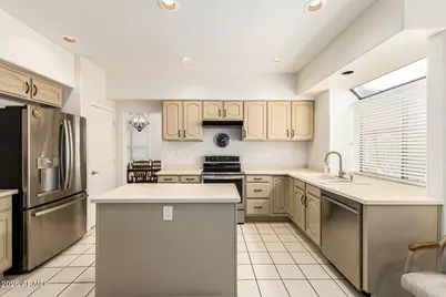 5622 W Aster Drive, Glendale, AZ 85304 - Photo 9