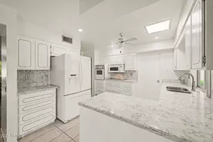 9416 N 110th Ave, Sun City, AZ 85351 - Photo 11