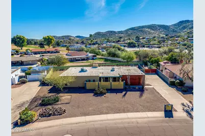 1055 W Indian Hills Place, Phoenix, AZ 85023 - Photo 29