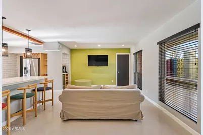 1055 W Indian Hills Place, Phoenix, AZ 85023 - Photo 9