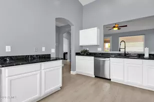 5020 S Citrus Ln, Gilbert, AZ 85298 - Photo 9