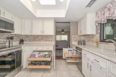 9705 W Kerry Lane, Peoria, AZ 85382 - Photo 17