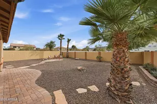 2303 W Desert Ln, Phoenix, AZ 85041 - Photo 37
