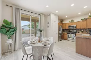 2303 W Desert Ln, Phoenix, AZ 85041 - Photo 23