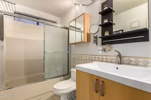 2142 W Knowles Cir, Mesa, AZ 85202 - Photo 21