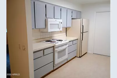 10706 W Hutton Drive, Sun City, AZ 85351 - Photo 19