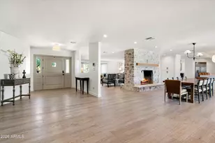 4545 N Royal View Dr E, Phoenix, AZ 85018 - Photo 9