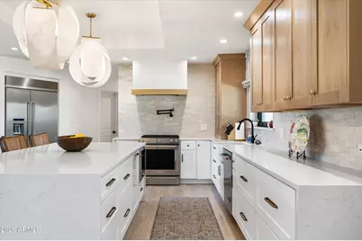 4545 N Royal View Drive E, Phoenix, AZ 85018 - Photo 19