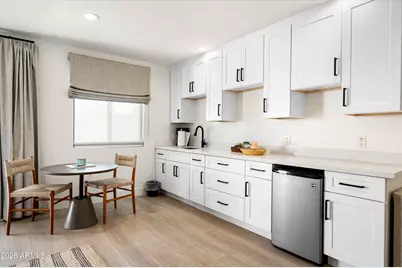 4545 N Royal View Drive E, Phoenix, AZ 85018 - Photo 37