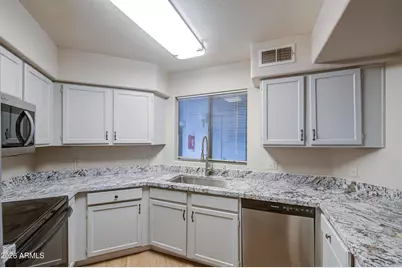 3848 N 3rd Avenue #1052, Phoenix, AZ 85013 - Photo 3