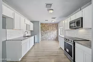 6541 N 41st Ave, Phoenix, AZ 85019 - Photo 11