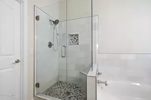 8730 W Betty Elyse Ln, Peoria, AZ 85382 - Photo 25