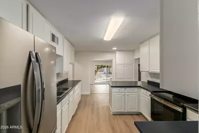 2013 W San Juan Avenue NW, Phoenix, AZ 85015 - Photo 13