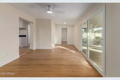 2013 W San Juan Avenue NW, Phoenix, AZ 85015 - Photo 11