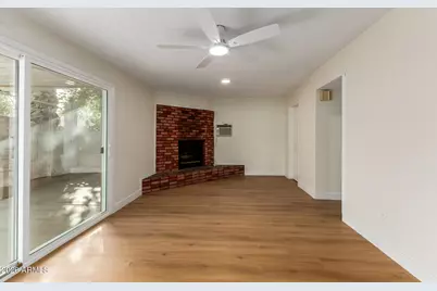 2013 W San Juan Avenue NW, Phoenix, AZ 85015 - Photo 9