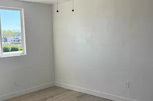 1301 W Sunland Ave, Phoenix, AZ 85041 - Photo 15