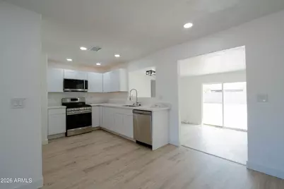 1301 W Sunland Avenue, Phoenix, AZ 85041 - Photo 11