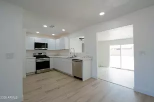 1301 W Sunland Ave, Phoenix, AZ 85041 - Photo 11