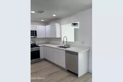 1301 W Sunland Avenue, Phoenix, AZ 85041 - Photo 7